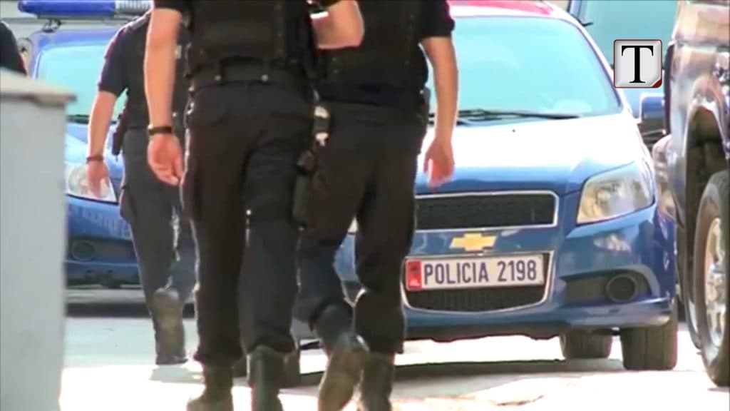 Lushnje, vritet para derës së shtëpisë një 41-vjeçar