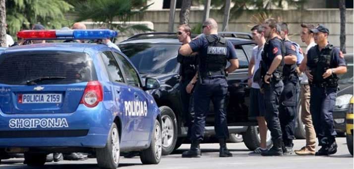 Në Sarandë e Vlorë policia arreston tre persona për 98 kilogram drogë