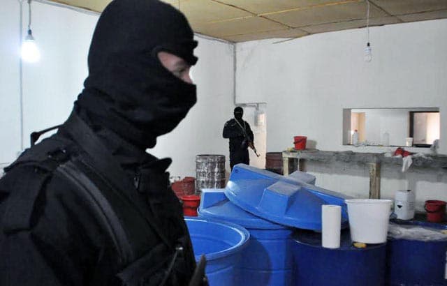 Laborator heroine në Has, 5 të arrestuar