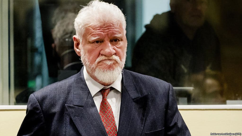 Piu helmin në sallë, Haga konfirmon vdekjen e të akuzuarit për krime lufte