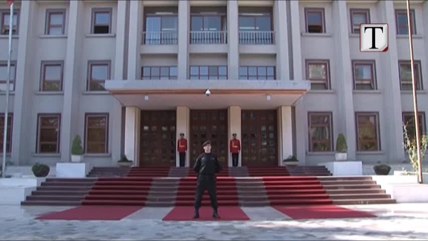 Ministrat e rinj duhet të presin 21 janarin (VIDEO)