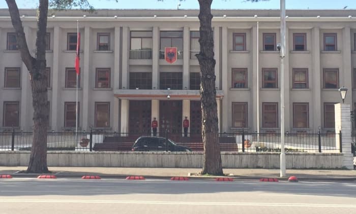 Presidenca sot sërish në konferencë urgjente për media