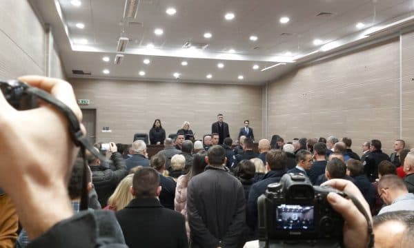  “Syri i Popullit”/ Gjykata dënon 7 të akuzuar me 31 vite burg, planifikonin eliminimin e “tradhtarëve të vendit” (VIDEO)