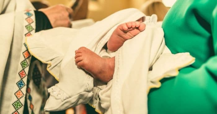 A është ky skandali i radhës? Rregullat sekrete të Vatikanit për priftërinjtë katolikë që kanë fëmijë