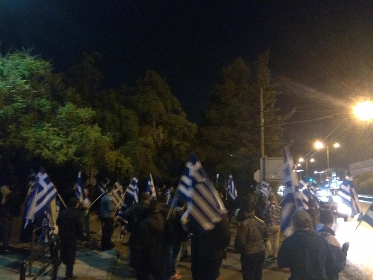 Vrasja e 35-vjeçarit grek, protestë me tone raciste para Ambasadës së Shqipërisë në Athinë