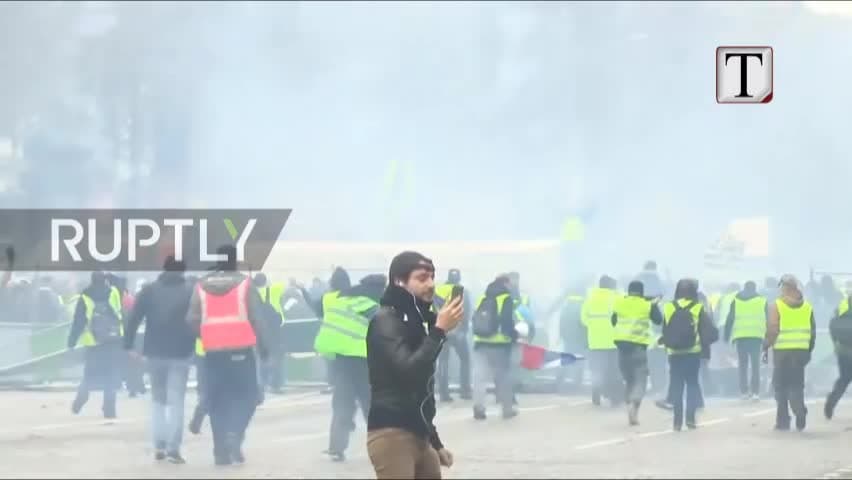 Protestat në Francë, Macron nuk tërhiqet: Alarmi i ndotjes, prioritet (VIDEO)