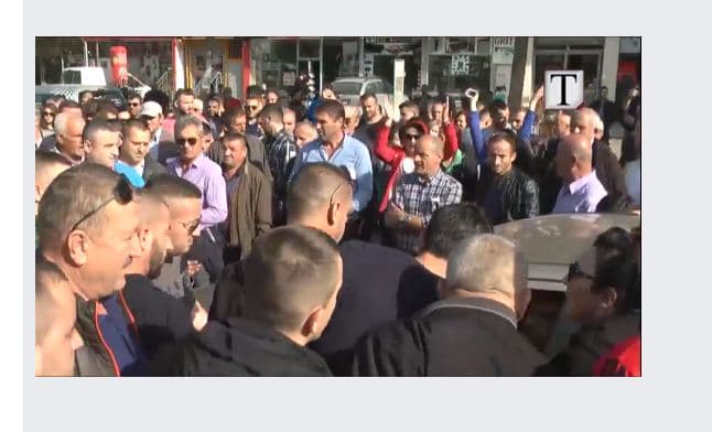 Unaza e Madhe, banorët e “Astirit” protestojnë sërish duke bllokuar rrugën