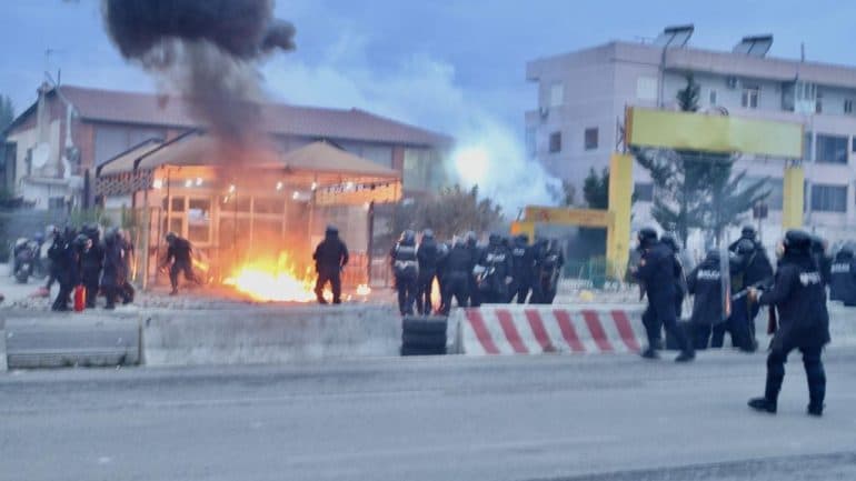 Protesta e Astirit, Avokati i Popullit: Kërkojmë arsyetim shterues nga policia për gazin lotsjellës