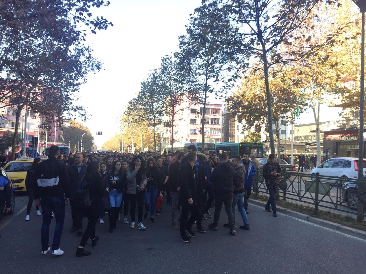 Studentët e Arkitekturës, sërish në protestë për tarifat e provimeve. Rama: Nuk paguajmë për ngelësit (VIDEO)
