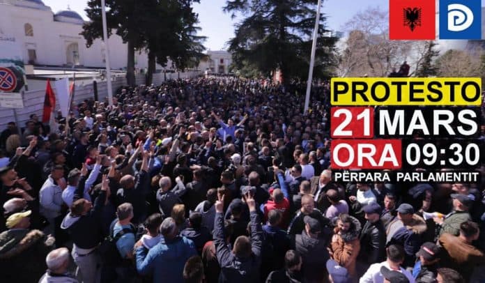 PD proteston sërish të enjten
