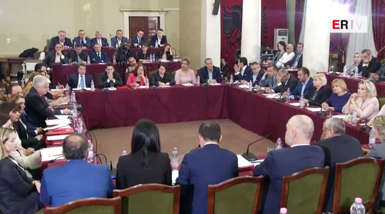 Kryeprokurori i përkohshëm, PS vendos për kandidaturën që do të votojë në Parlament