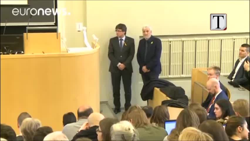 Puigdemont i shpëton ekstradimit, Gjermania e liron (VIDEO)