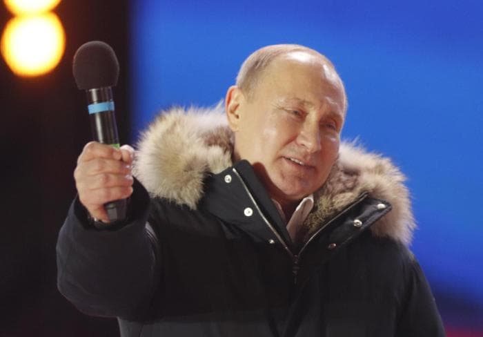 Putin kalon edhe parashikimet më optimiste, por vëzhguesit konstatojnë parregullsi në shumë qytete (VIDEO)