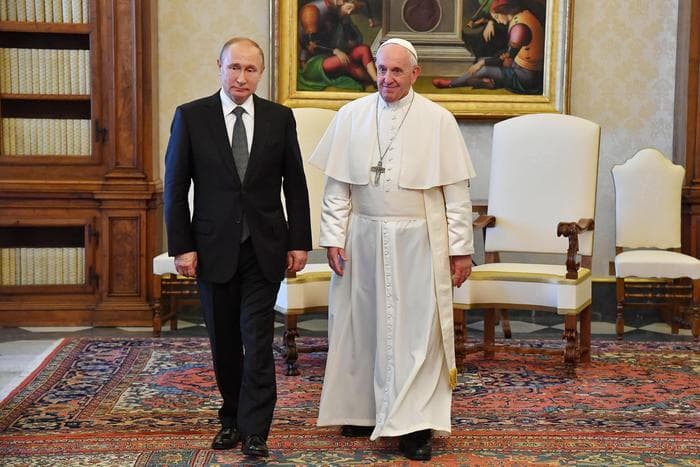 Putin falënderon Papën për rolin e tij (VIDEO)