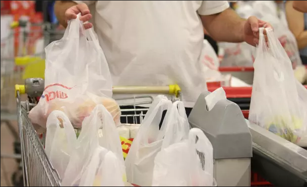 Projektligji i ri/ Kush përdor qese plastike, gjobë nga 30 mijë - 100 mijë lekë (VIDEO)
