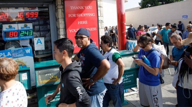 1.6 miliardë dollarë, dikush fiton xhekpotin më të madh të historinë e lotove amerikane