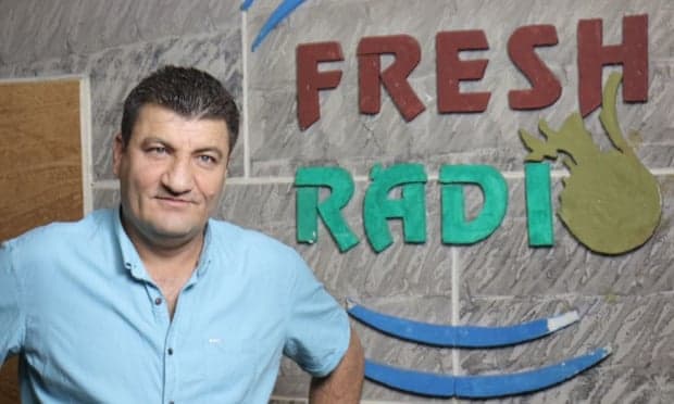Kritiku i Assad dhe kundërshtari i ISIS, aktivisti me influencë në Siri, Raed Fares vritet në Idlib bashkë me kolegun e tij