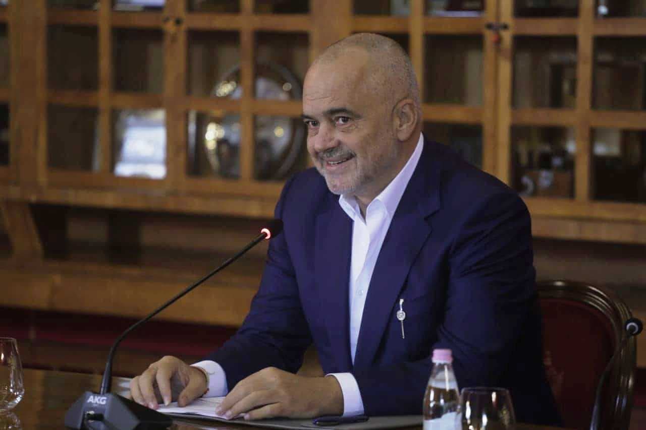 Shkarkimi i Metës/ Rama: Presim Komisionin e Venecias (FOTO)