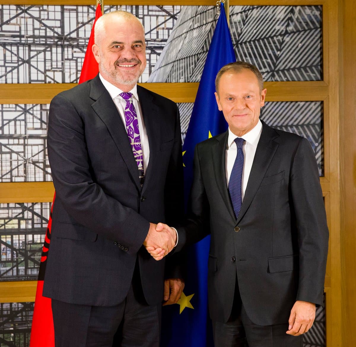 Kryeministri Rama takon Presidentin e BE, Tusk: Të mbahet vrulli për reformat