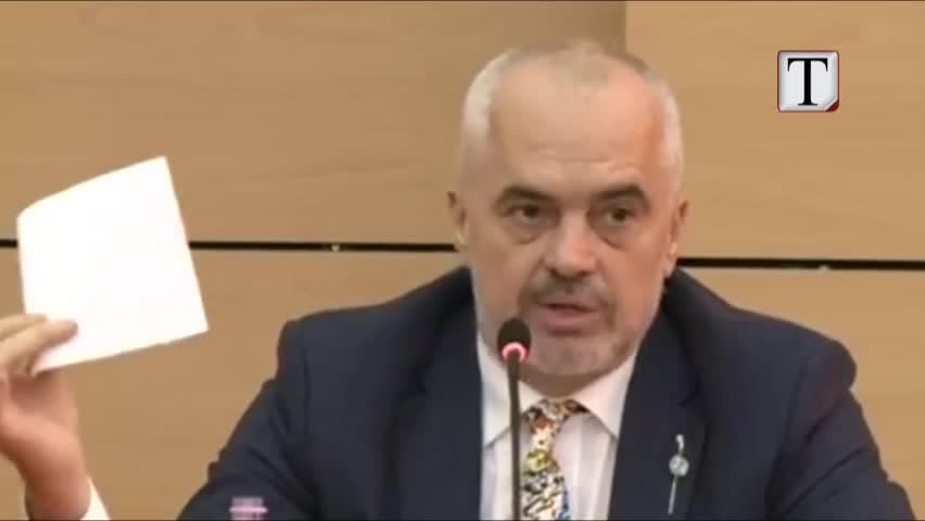 Vlorë, kryeministri Rama pranon gabimin për kartën e studentit (VIDEO)
