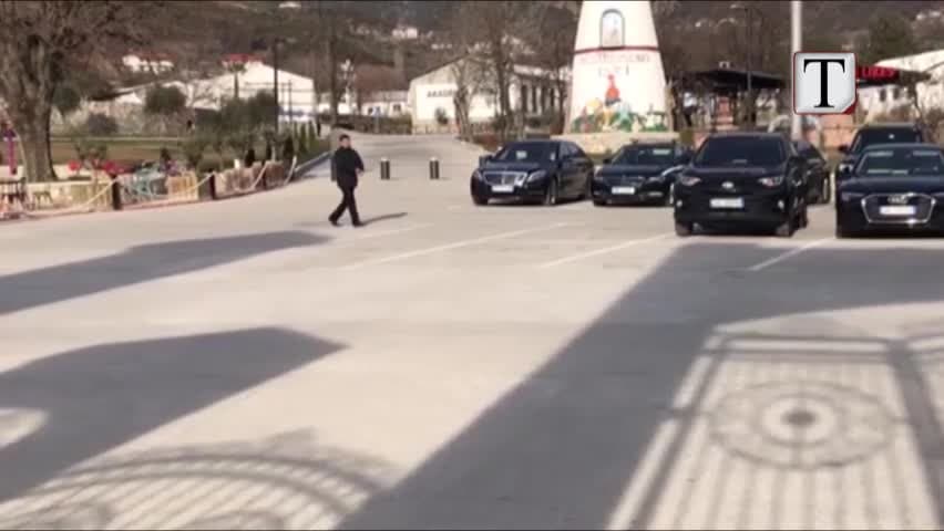 Takim informal i Ramës me kabinetin qeveritar në Elbasan, pritet me protesta (VIDEO)