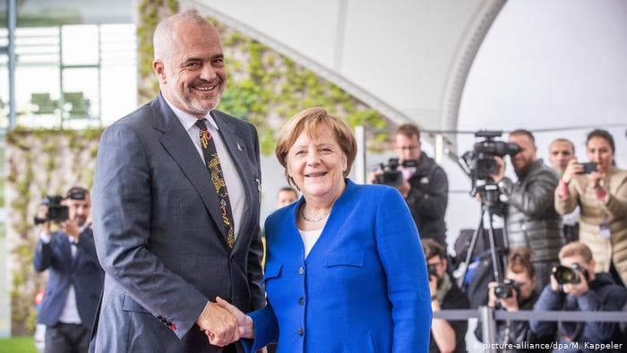 Samiti i Berlinit/ Rama pritet nga Merkel, zbehen shpresat për çeljen e negociatave para vjeshtës (VIDEO)