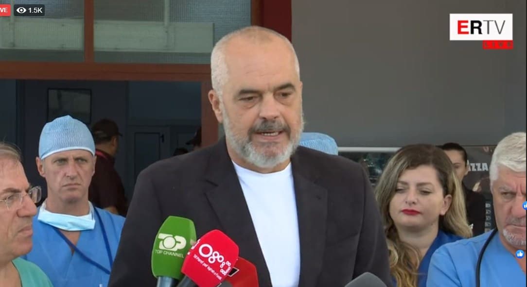 Rama viziton të lënduarit nga tërmeti në spitalin e traumës (VIDEO)