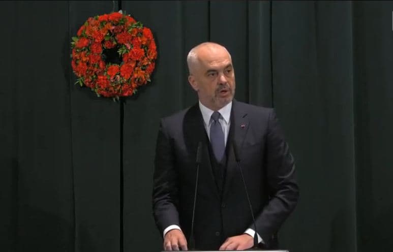 21 janari/ Rama mbledh familjarët e viktimave: Drejtësia është më afër (VIDEO)