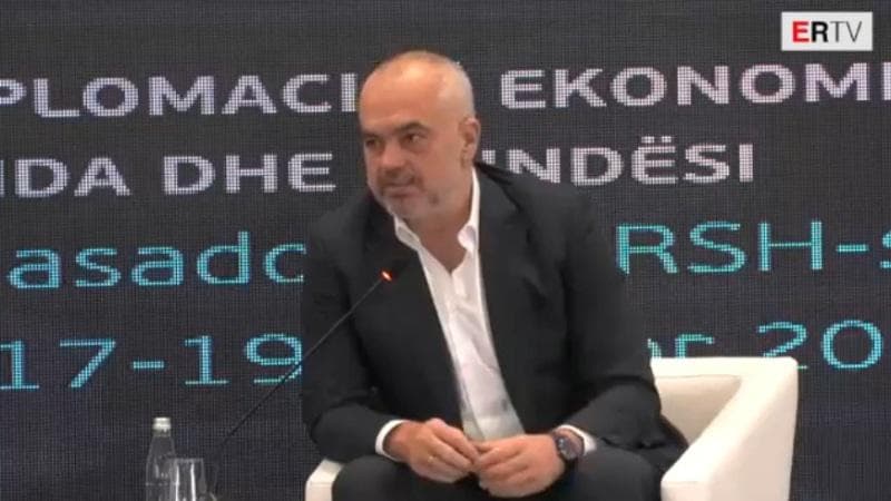 Rama mbledh diplomatët shqiptarë: Duhet koordinim institucionesh që të rrisim investimet e huaja