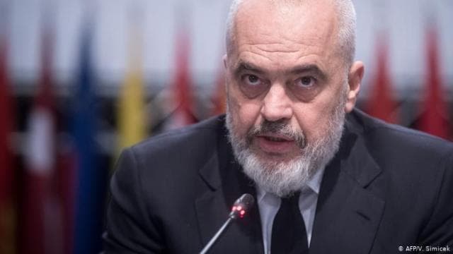 ''Kërkon shesh për përsheshin e LSI''/ Rama-Metës: Vendim i Greqisë për detin, s'ka lidhje me zonat tona