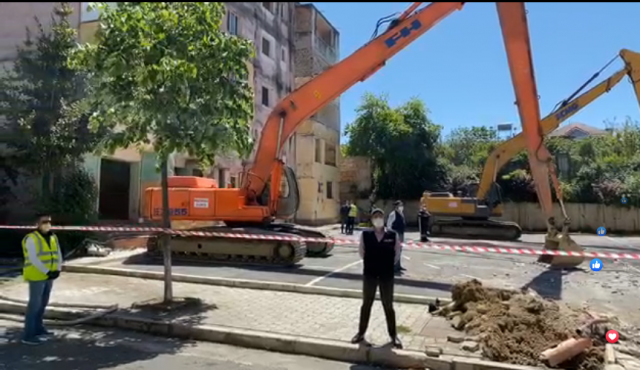 Nis shembja e 18 pallateve të dëmtuara nga tërmeti në Shijak/ Rama: I hapet rruga e ndërtimit një lagjeje të re