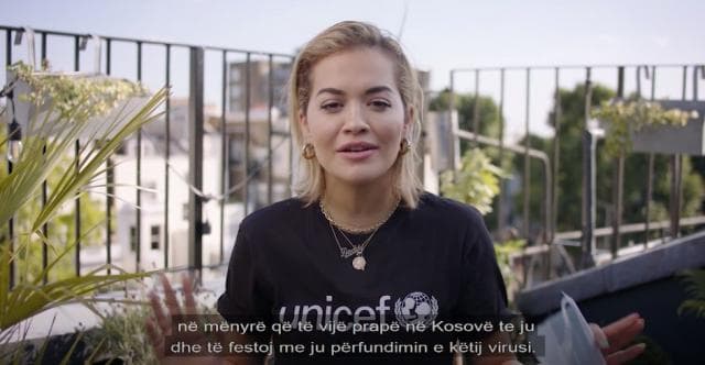 Mesazhi i Rita Orës: Unë po mbaj maskë që të mund të vij në Kosovë