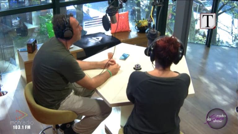 Romir Zalla i ftuar në Dasara Radio Show (VIDEO)