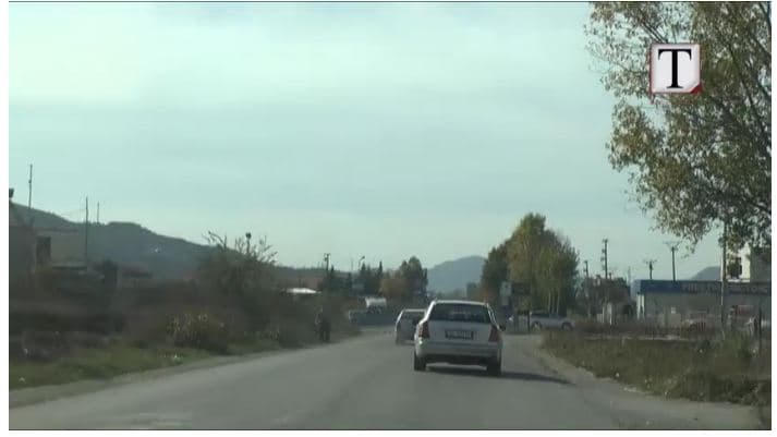 Rruga e Ndroqit, asnjë kusht për të qenë alternativë e autostradës Tiranë-Durrës (VIDEO)