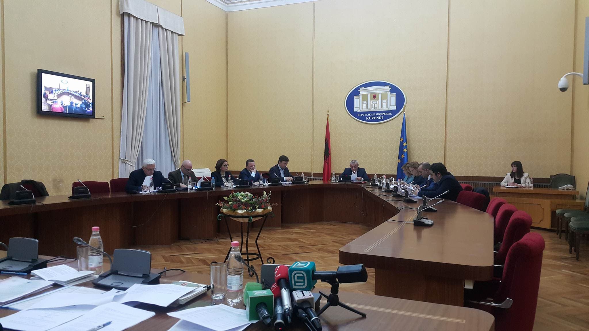 Ndryshimi i rregullores së Kuvendit, PS dhe PD përplasen te Këshilli i Mandateve