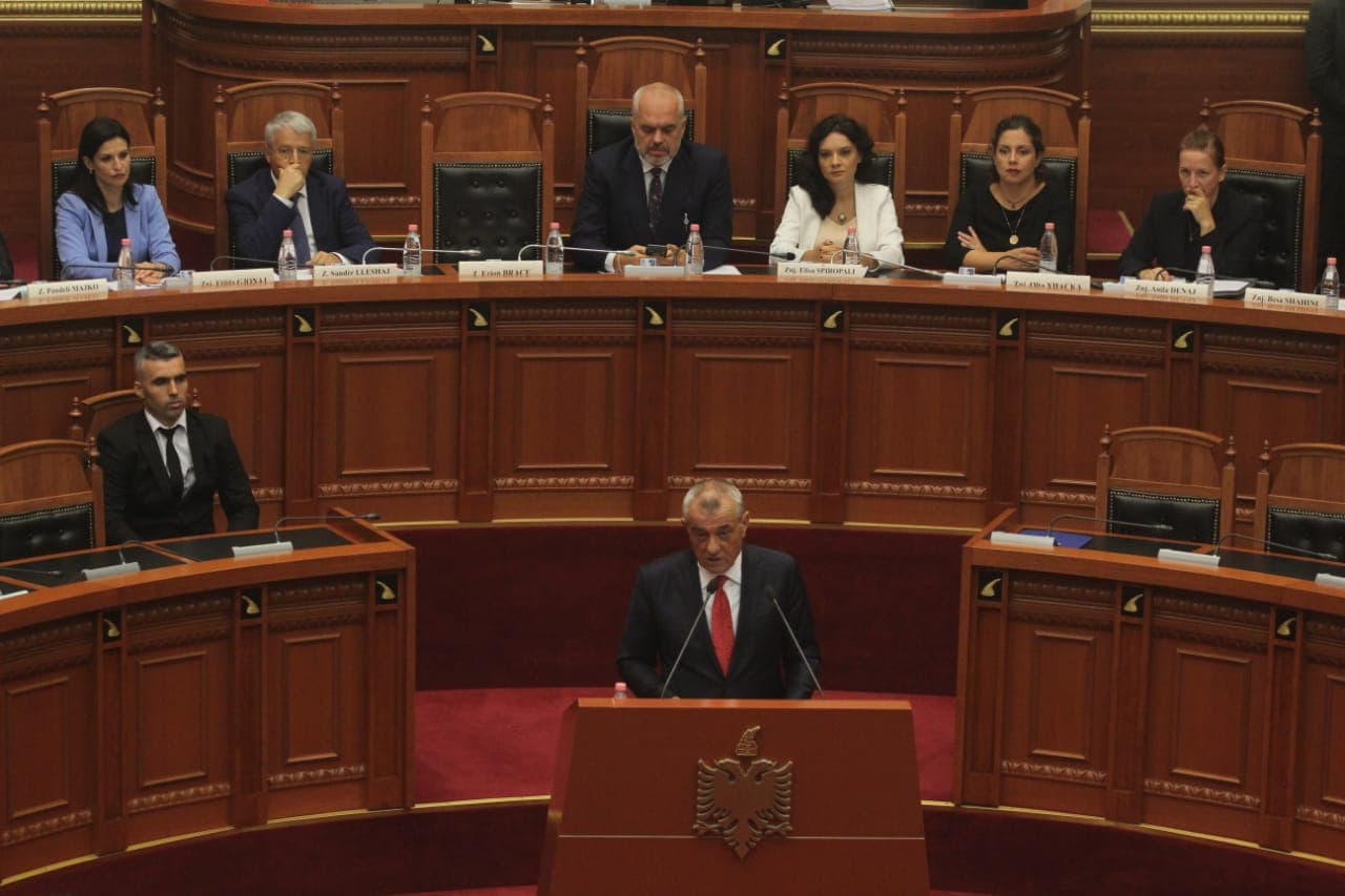 Sesioni i ri parlamentar/ Ruçi: Kuvendi është legjitim, Hajdari: Rama është i mbrojtur nga Basha e Kryemadhi (VIDEO)