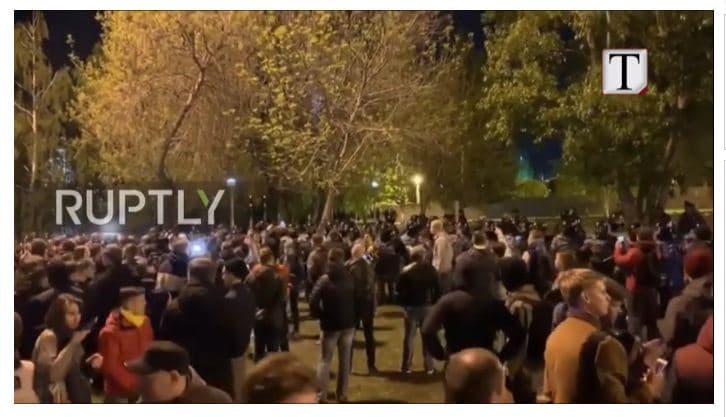 Rusi, protesta kundër ndërtimit të një katedraleje (VIDEO)