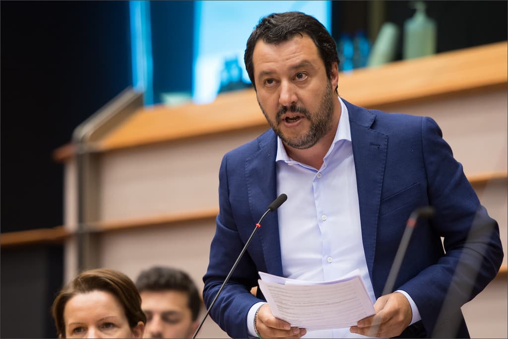 Itali, Salvini: Emigrantët të bëjnë gati valixhet (VIDEO)
