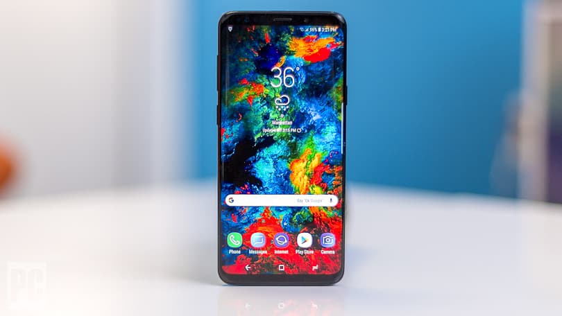 Kujdes me fotot që mbani në telefon, pajisjet “Samsung” po ua dërgojnë të tjerëve
