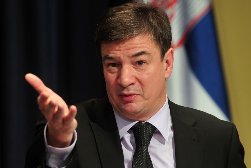 Ministri serb Kneźević në Tiranë: Sfidat politiko-ekonomike t’i zgjidhim me dialog
