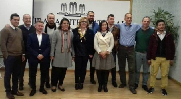Gjergj Bojaxhi dorëhiqet nga drejtimi i Sfidës për Shqipërinë, zgjidhet kryetarja e re