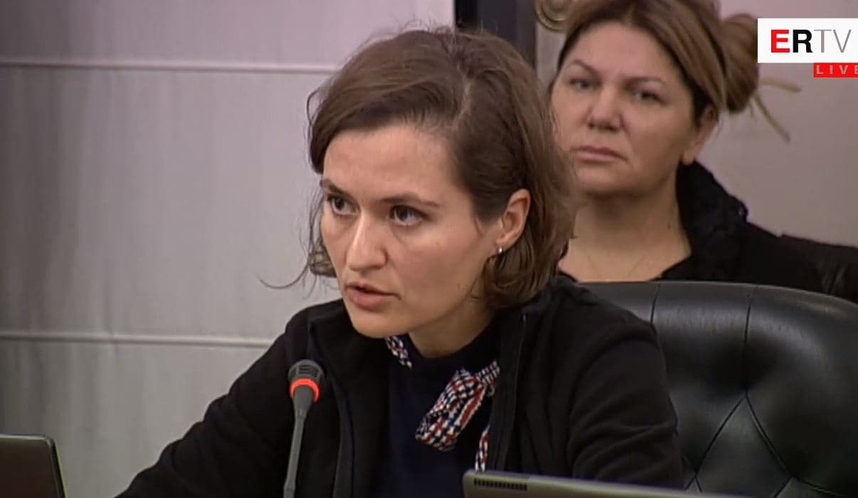 Pritet vendimi për rihapjen e shkollave/ Shahini propozon shtyrje të rifillimit të mësimit për zonat e prekura nga tërmeti