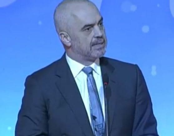 Rama jep lajmin e mirë për mësuesit: Paga juaj do të rritet vit për vit