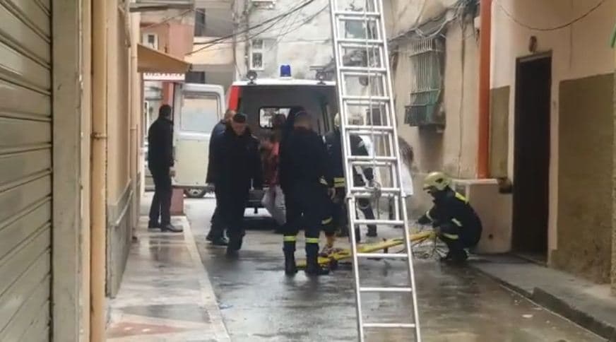 Shkodër, i moshuari bie nga kati i pestë i pallatit (VIDEO)
