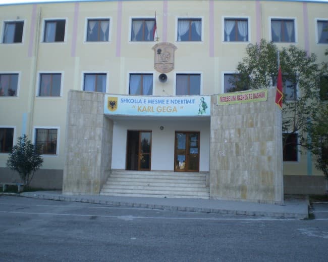 Denoncim në TemA Tv për emërimet e drejtuesve në shkollën “Karl Gega” në Tiranë