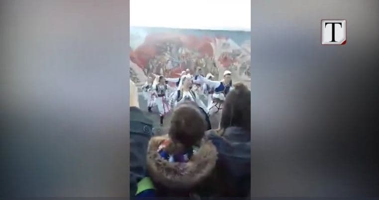 Sheshi “Skënderbeu” në Shkup, festimet e 28 Nëntorit (VIDEO)