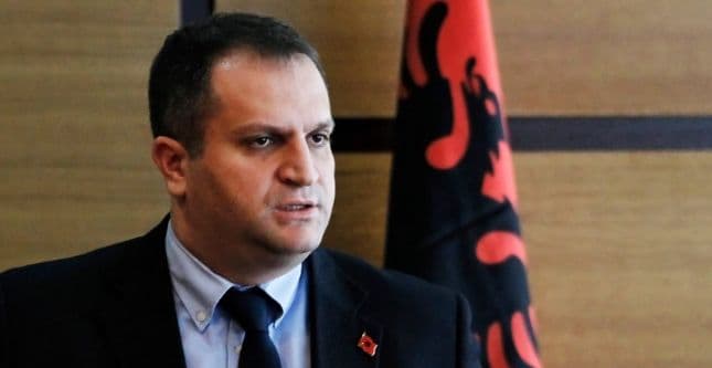 Të larguarit nga Vetëvendosja, zgjedhin Shpend Ahmetin kryetarin e partisë së re