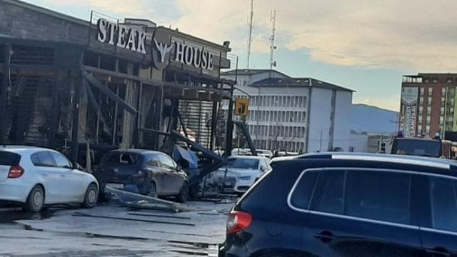 Kosovë/ Shpërthen bombola e gazit në lokal, plagosen 43 persona, 7 në gjendje të rëndë (VIDEO)