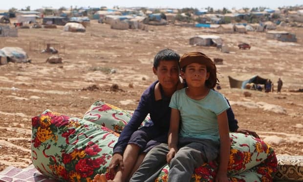 Mijëra sirianë zhvendosen nga sulmet mbi Idlib, OKB paralajmëron se mund të ndodhë katastrofa humanitare e shekullit të 21