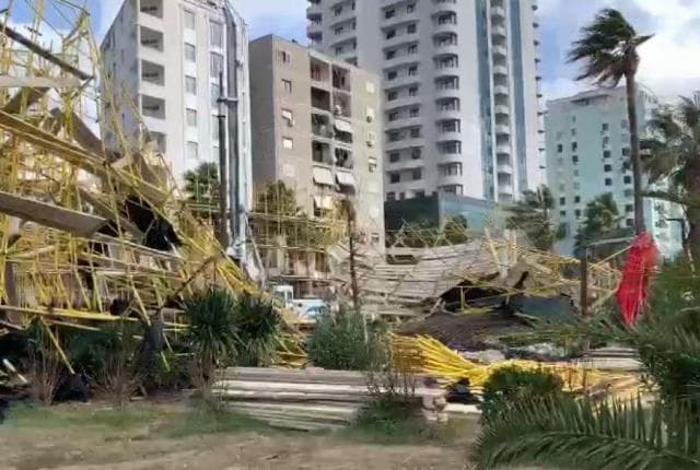 Rrëzohet skela në Durrës, dëmtohen fenerët sinjalizues të portit